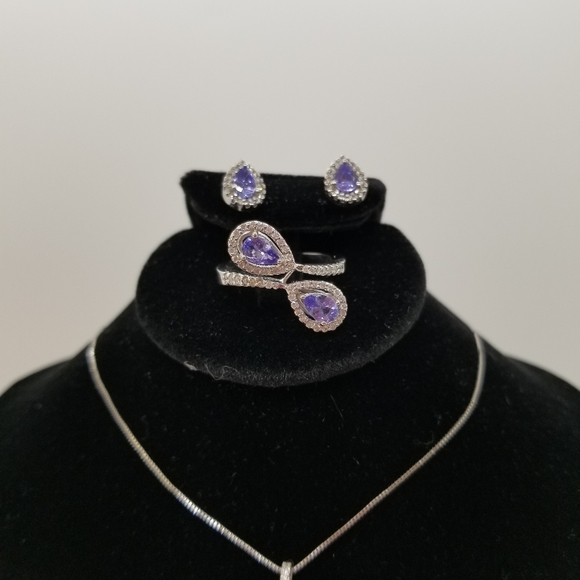Tanzanite and Diamond Set in 14k White Gold - Picture 6 of 6